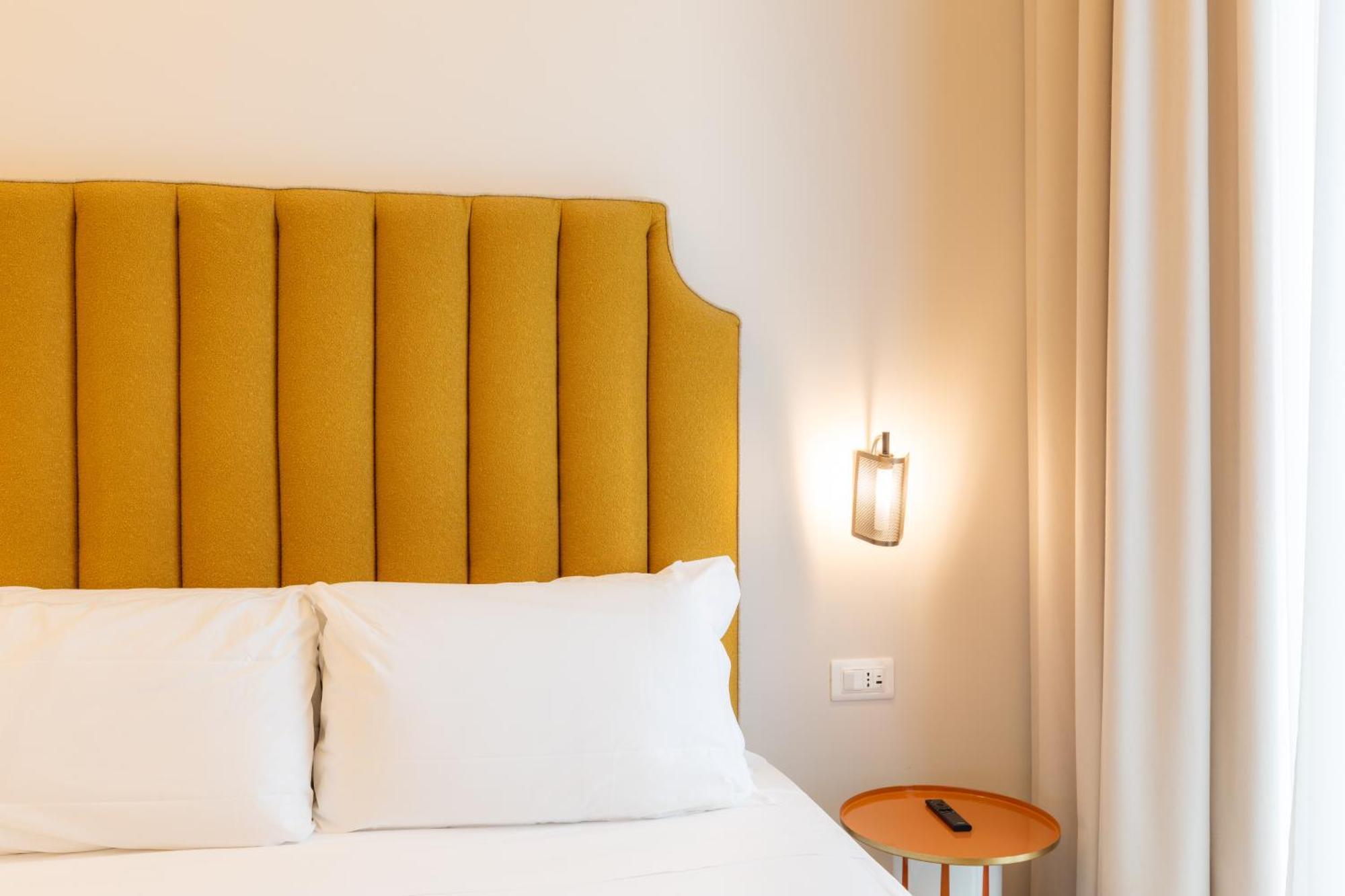 Relais Ammira Hotel Napoli Bagian luar foto