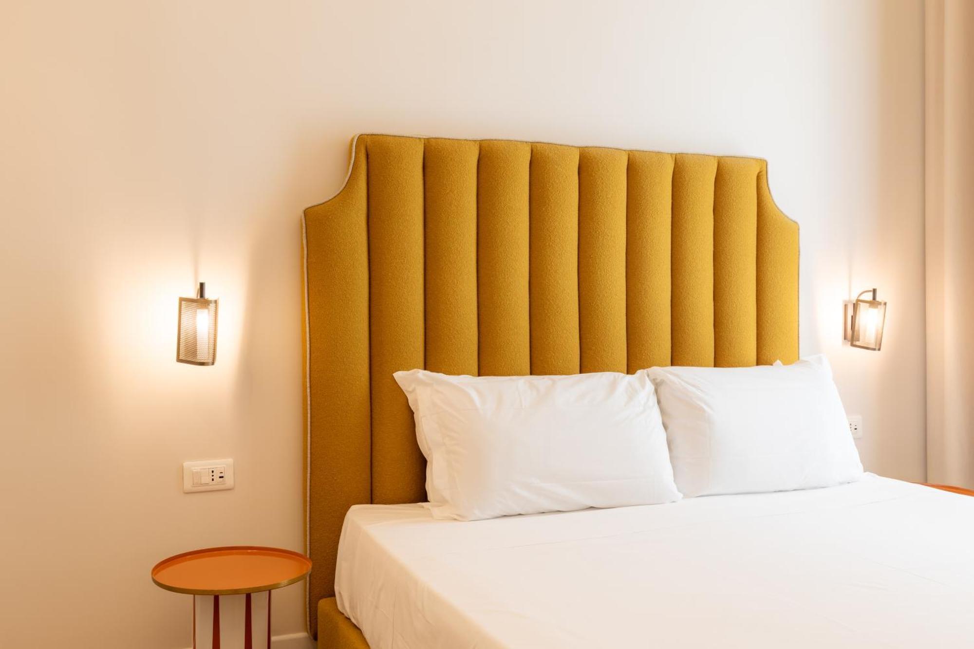 Relais Ammira Hotel Napoli Bagian luar foto