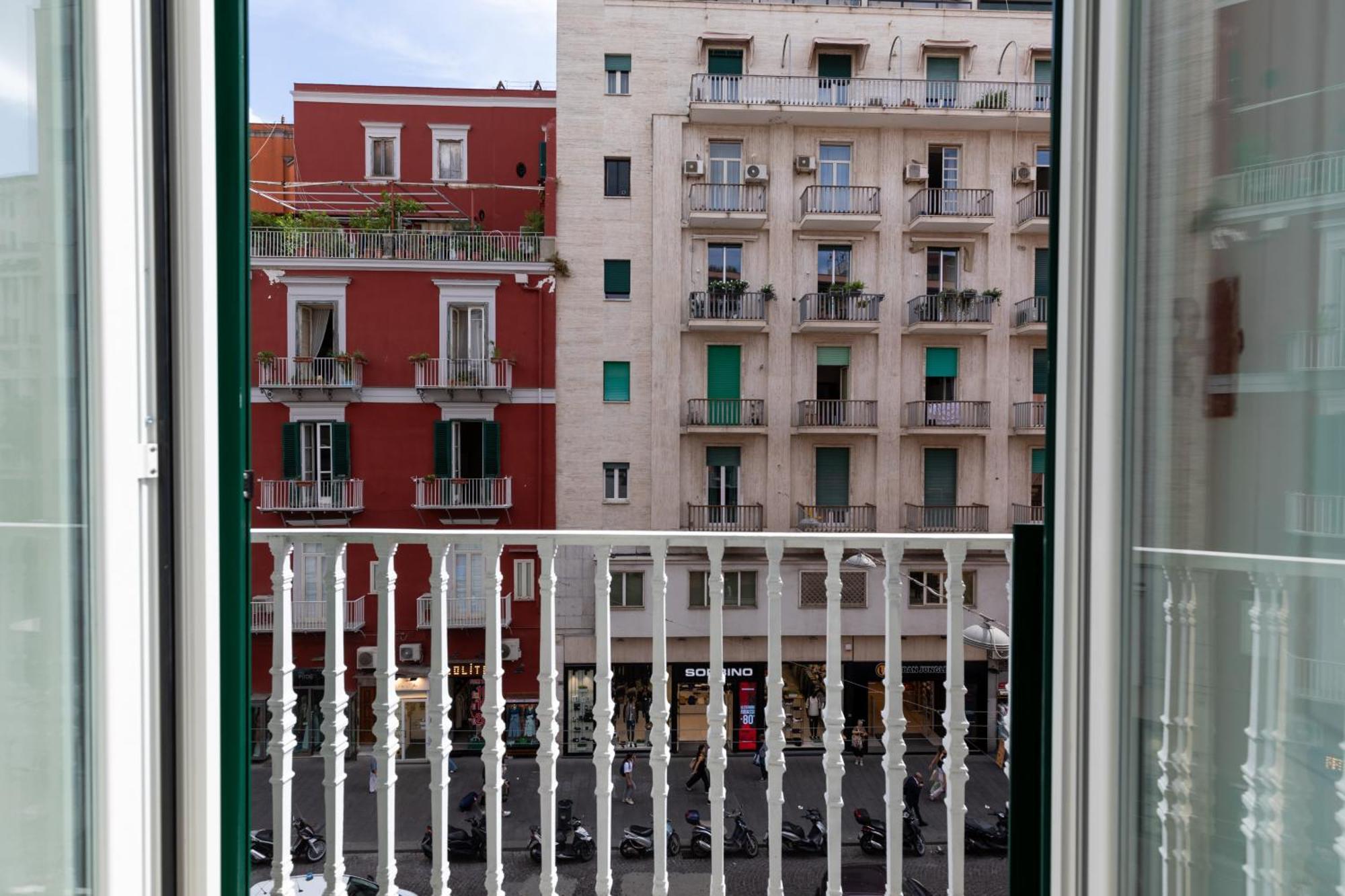 Relais Ammira Hotel Napoli Bagian luar foto