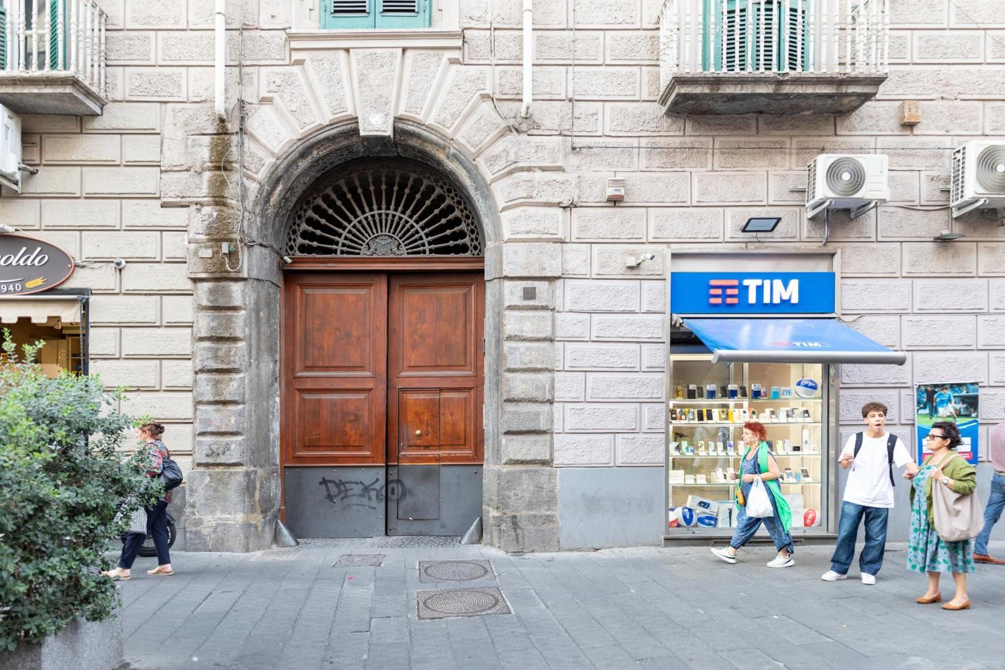 Relais Ammira Hotel Napoli Bagian luar foto